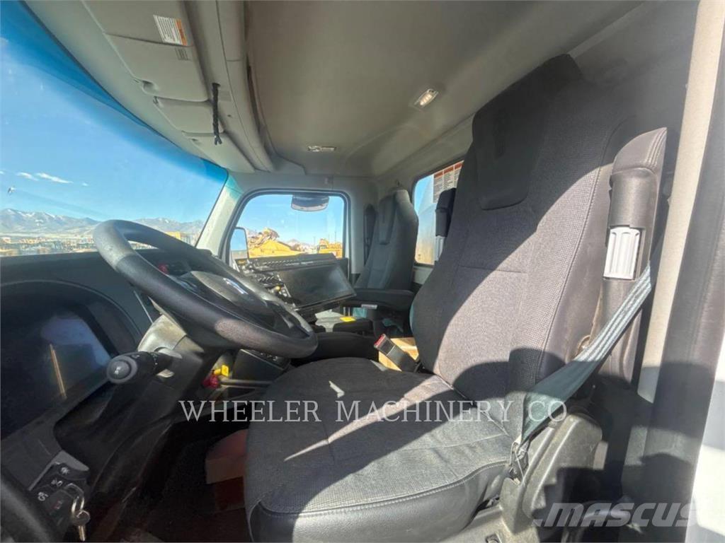  E.D. ETNYRE DIST 3500 Spruzzatrici di bitume