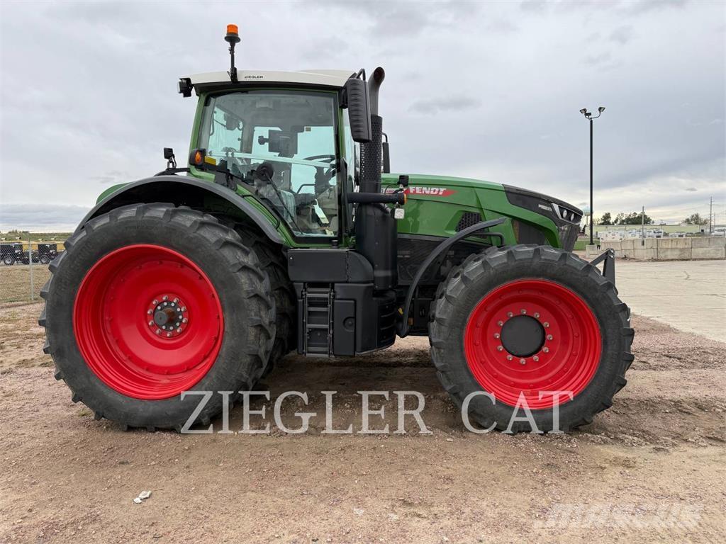 Fendt 933 VARIO Trattori