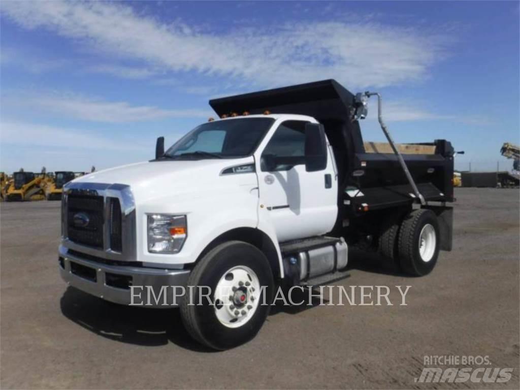 Ford / New Holland F750 Cisterna