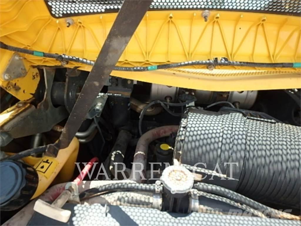 Ford / New Holland L220 Mini Pale Gommate