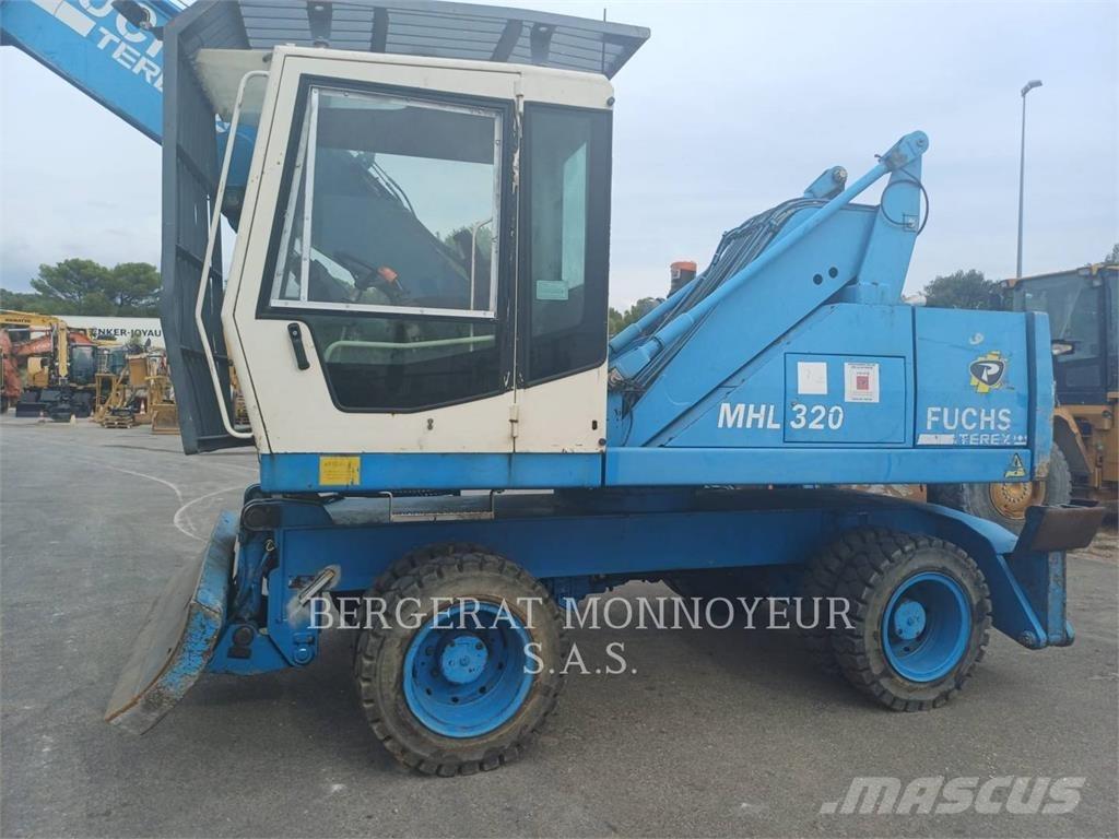 Fuchs MHL320 Escavatori gommati