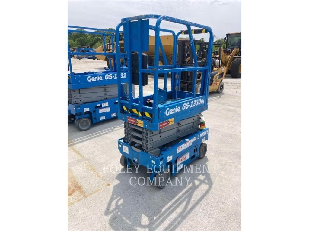 Genie GS1330 Piattaforme a pantografo