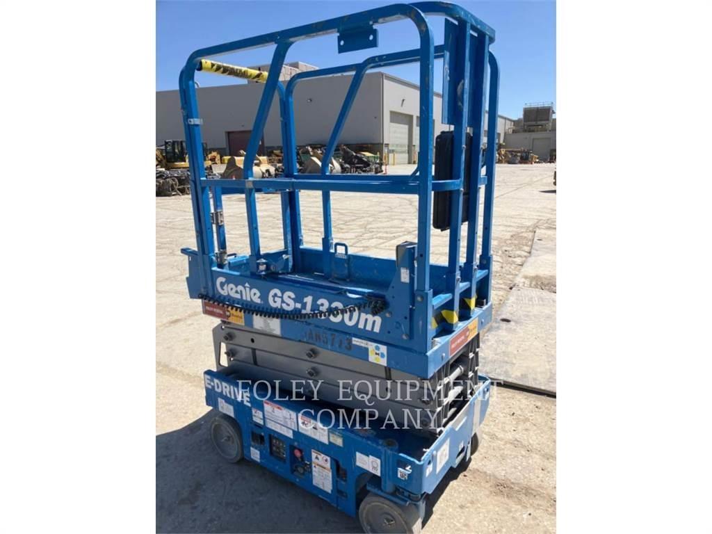 Genie GS1330 Piattaforme a pantografo