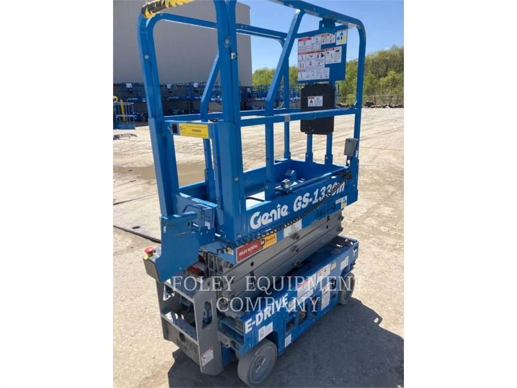 Genie GS1330 Piattaforme a pantografo