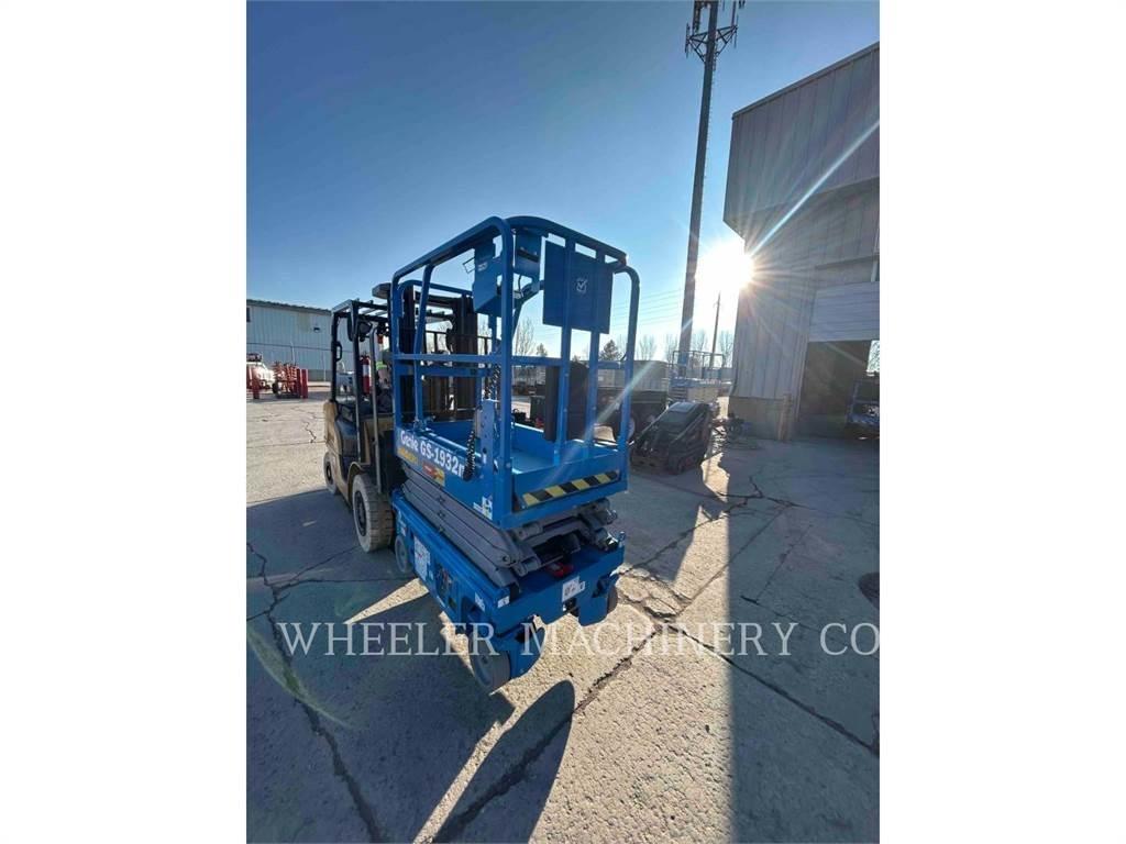 Genie GS1932M Piattaforme a pantografo