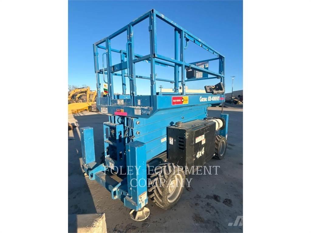 Genie GS4069RTGO Piattaforme a pantografo