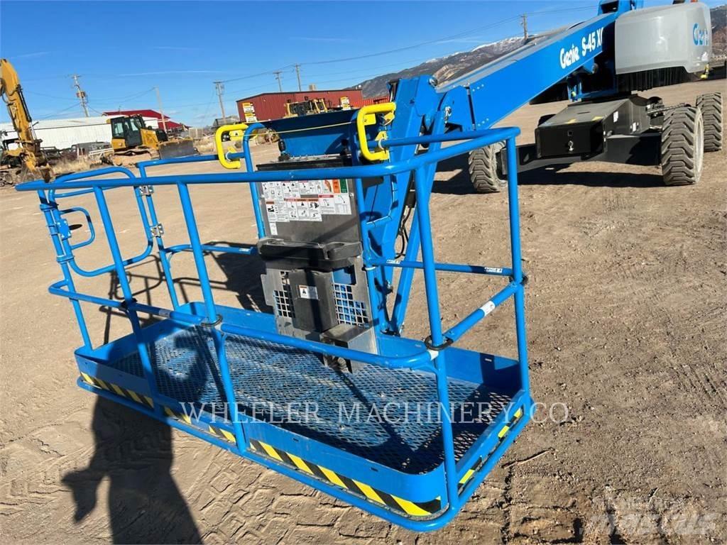 Genie S45XC Piattaforme a braccio articolato