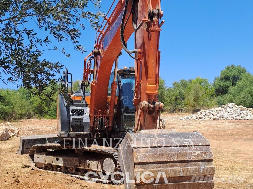 Hitachi ZX135 Escavatori cingolati