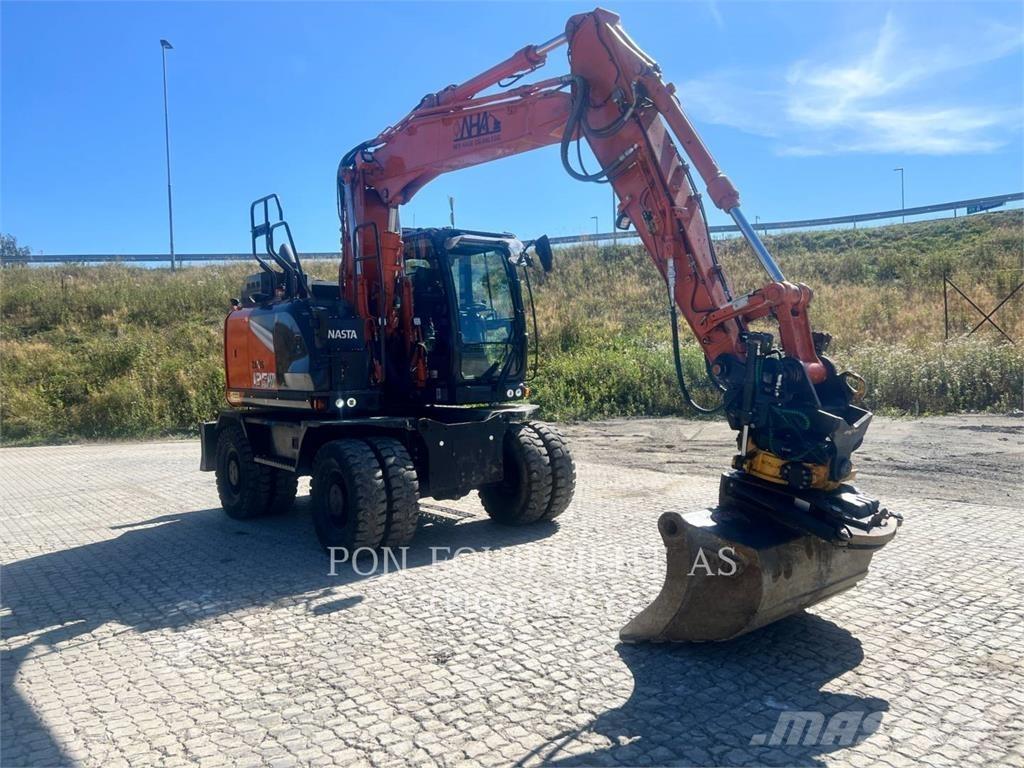 Hitachi ZX135W Escavatori gommati
