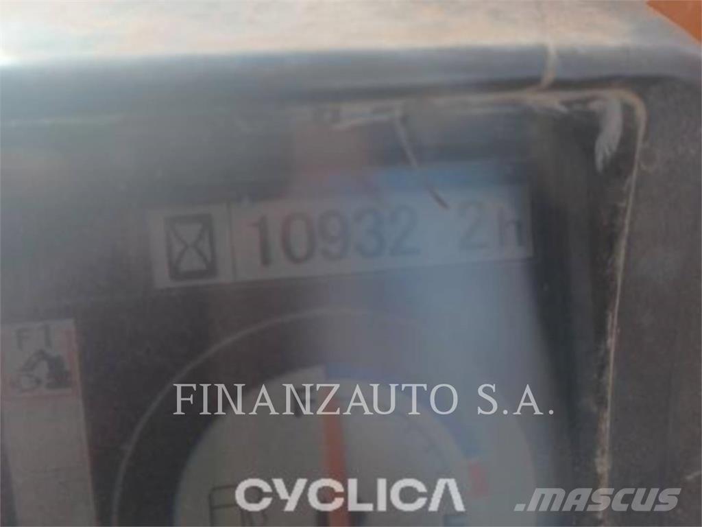 Hitachi ZX210 Escavatori cingolati