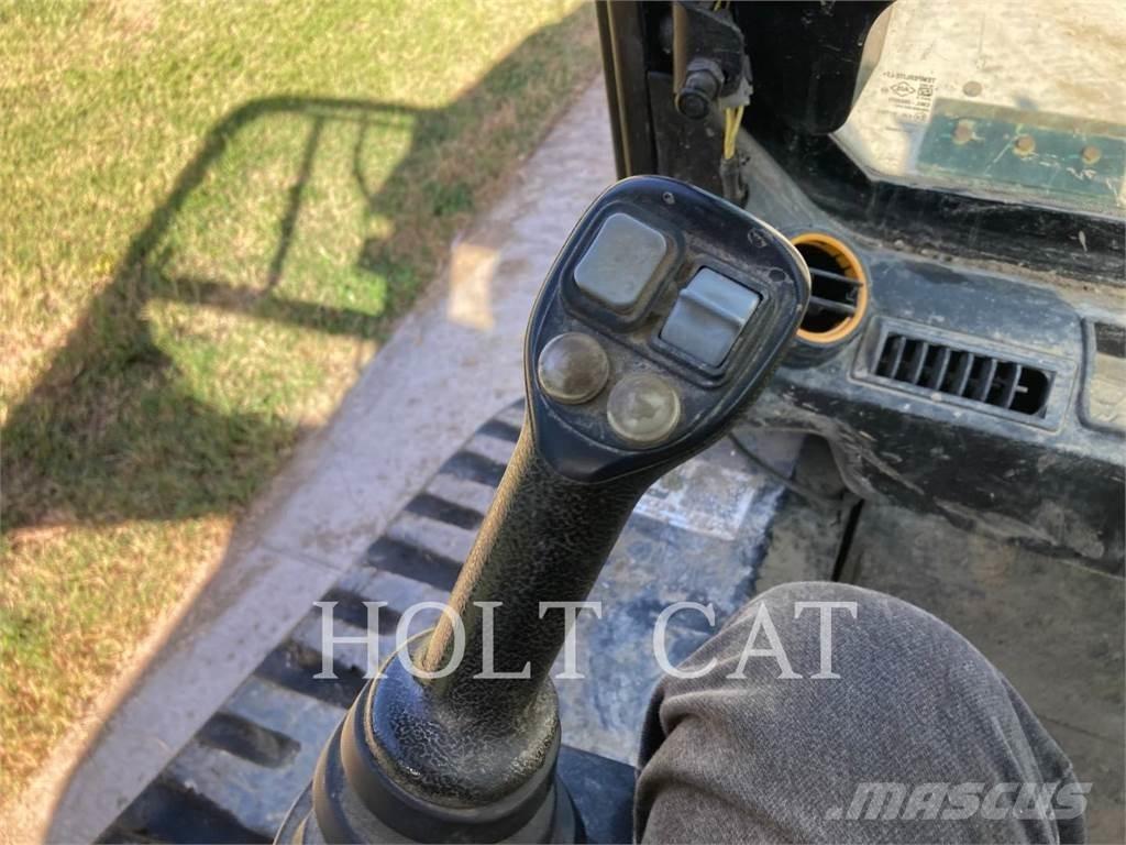 JCB 270T Pale cingolate