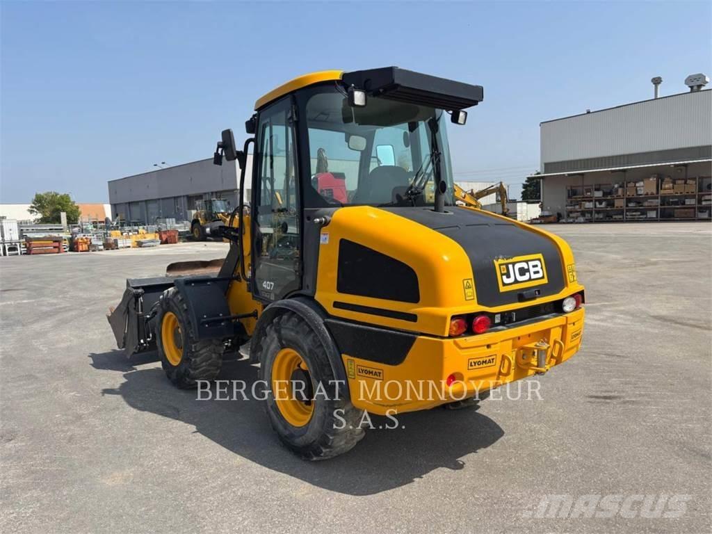 JCB 407 Pale gommate