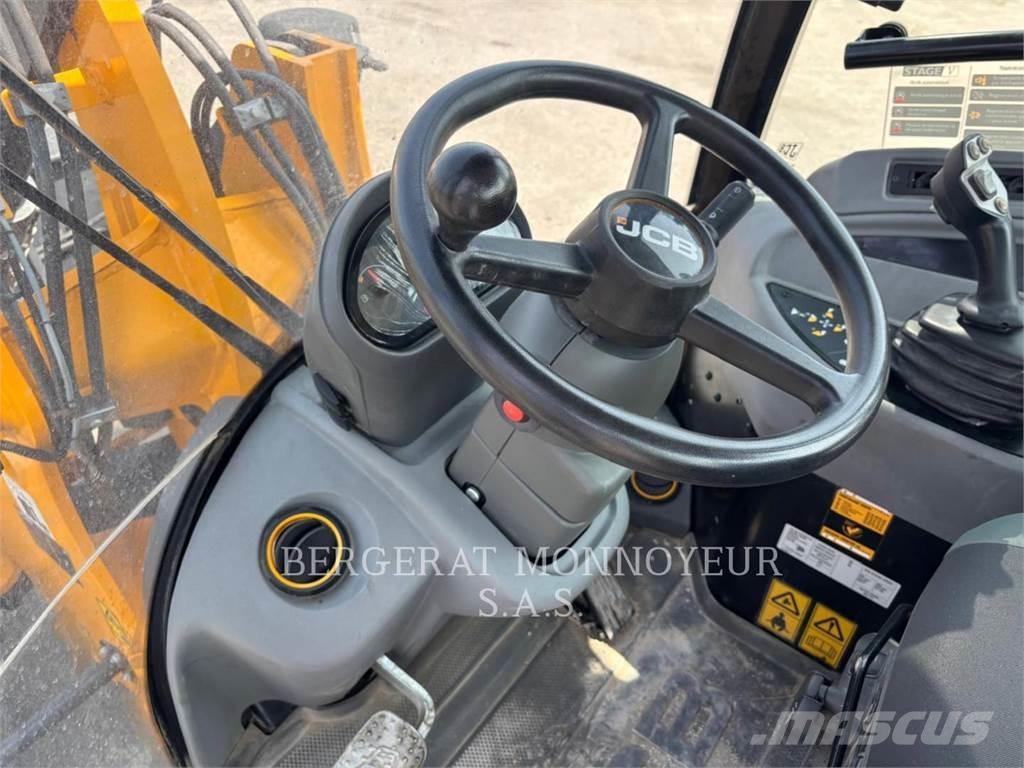 JCB 407 Pale gommate