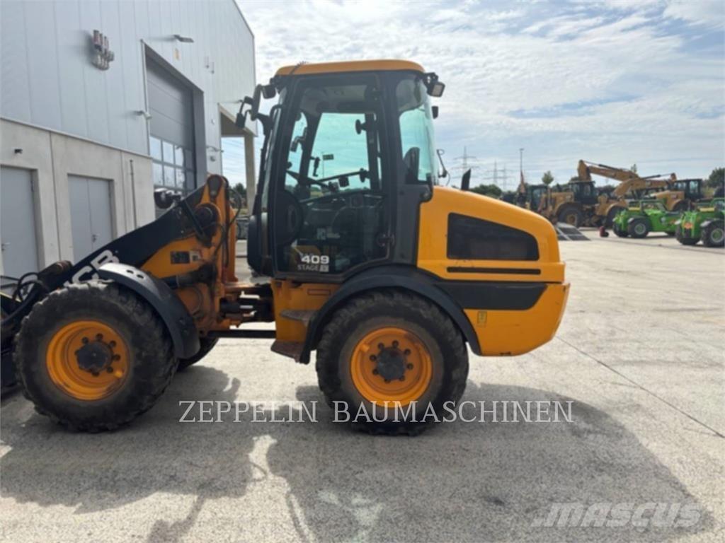 JCB 409 Pale gommate