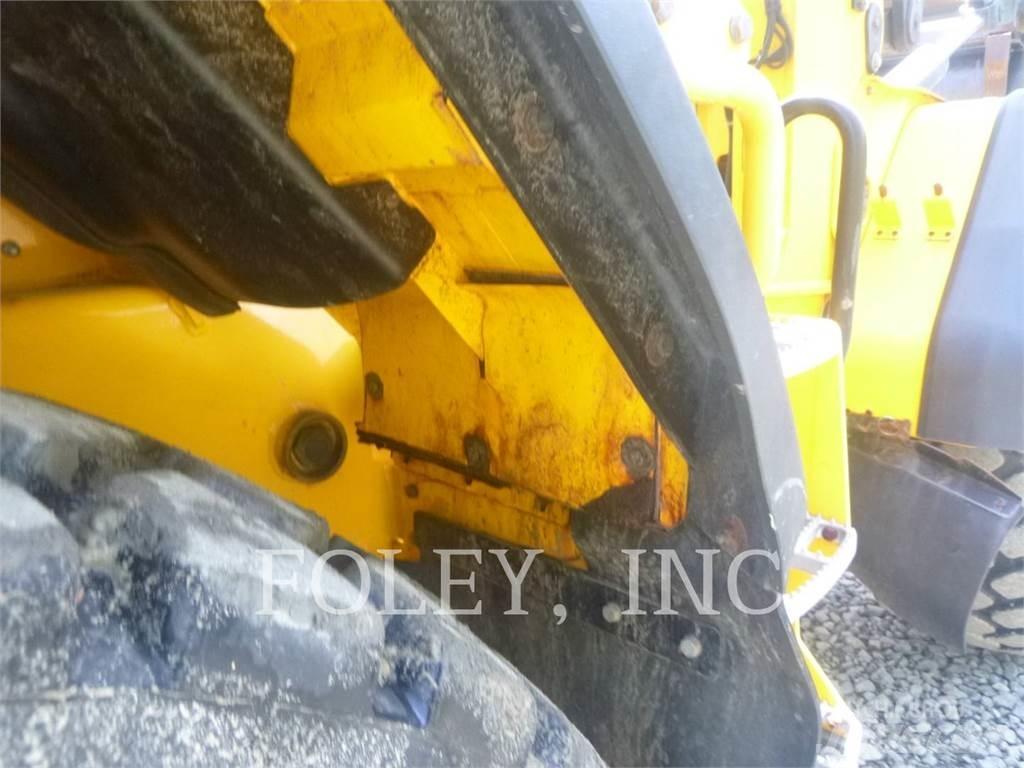 JCB 427 HT T4F Pale gommate