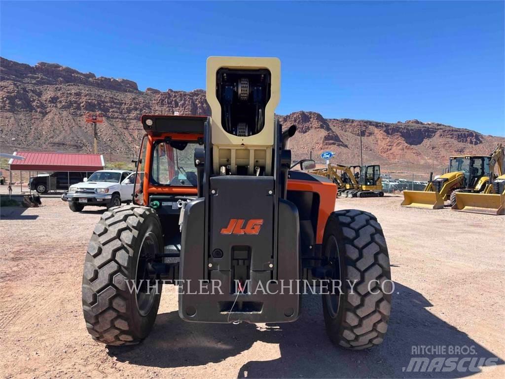 JLG 1055 Sollevatori telescopici