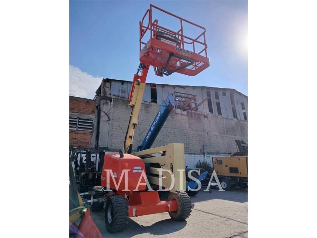 JLG 450AJ 4WD Piattaforme a braccio articolato