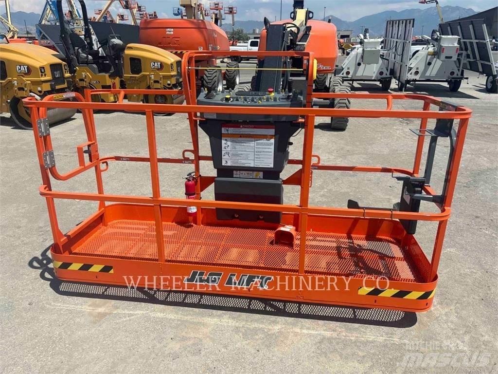 JLG 460SJ SP Piattaforme a braccio articolato