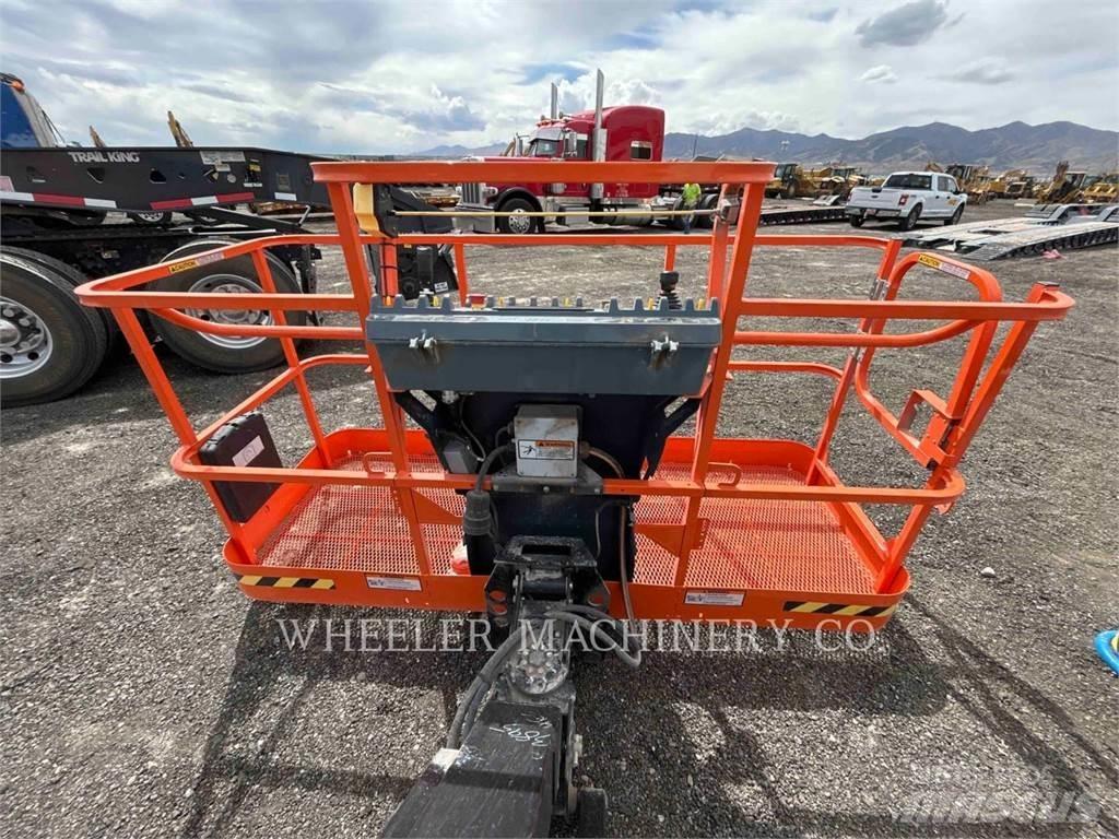 JLG 460SJ SP Piattaforme a braccio articolato