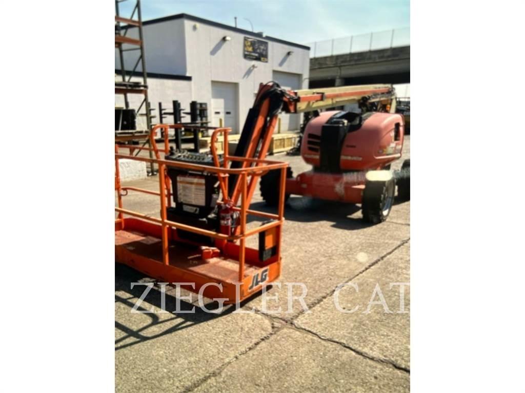 JLG 600AJ Piattaforme a braccio articolato