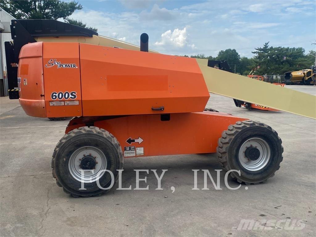 JLG 600S Piattaforme a braccio articolato