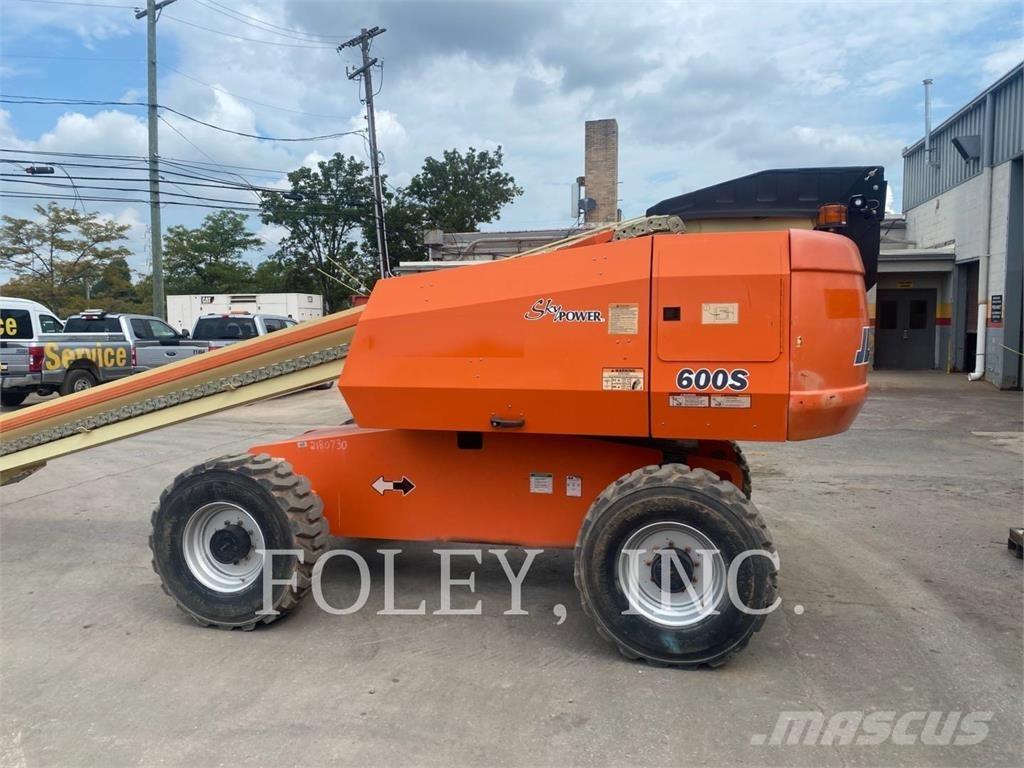 JLG 600S Piattaforme a braccio articolato