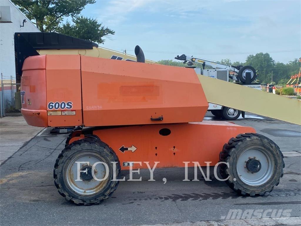 JLG 600S Piattaforme a braccio articolato