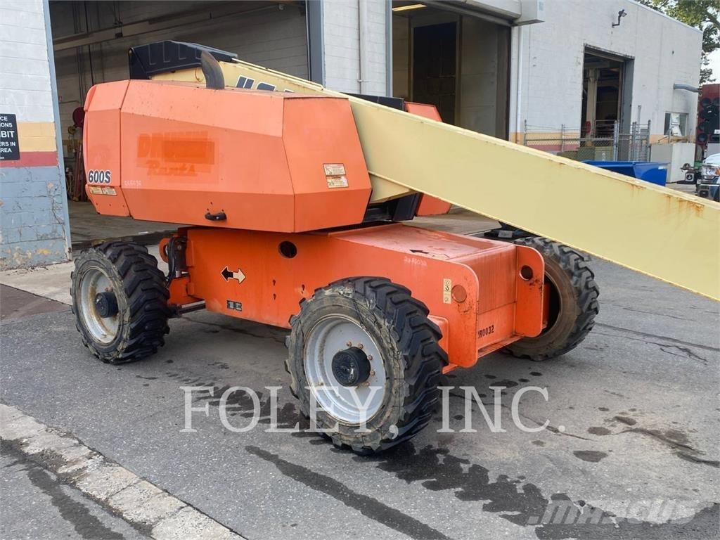 JLG 600S Piattaforme a braccio articolato