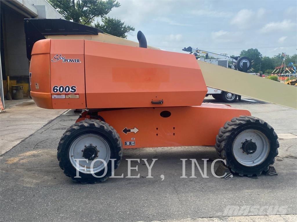 JLG 600S Piattaforme a braccio articolato
