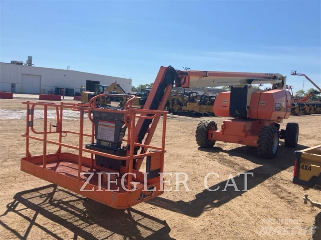 JLG 800AJ Piattaforme a braccio articolato