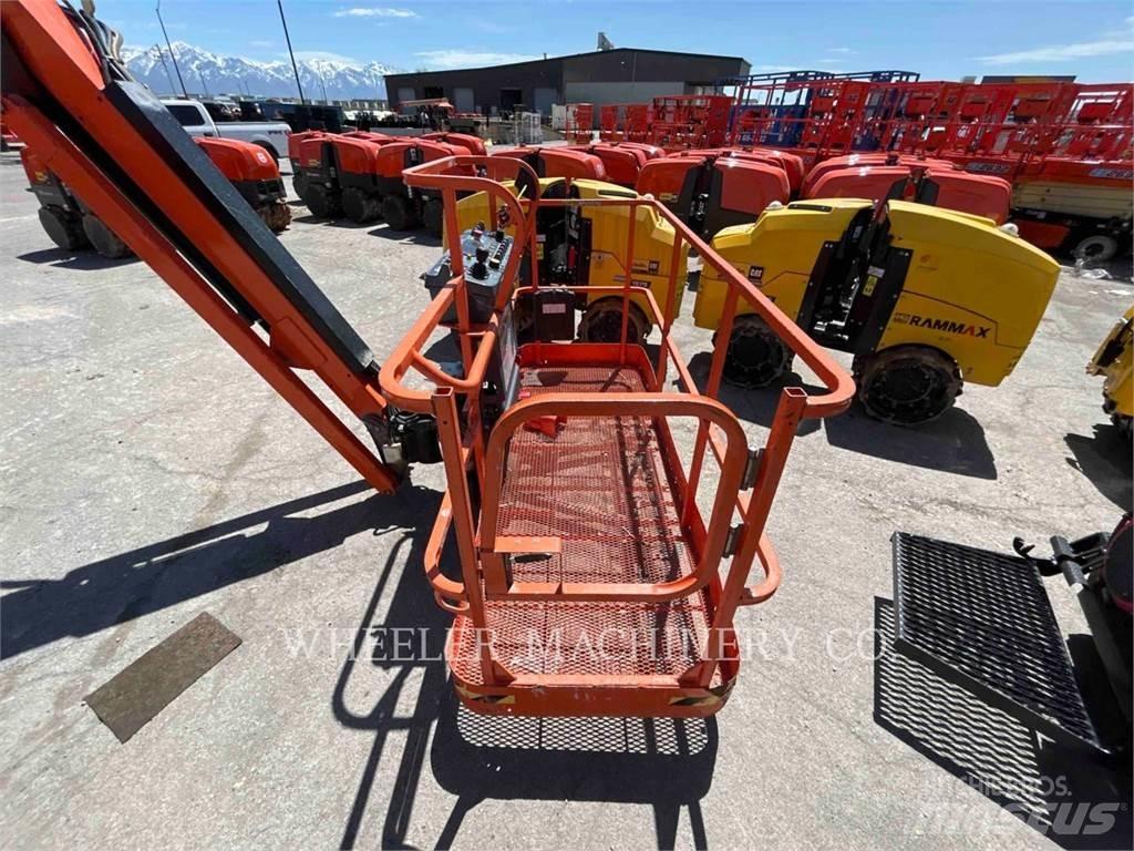 JLG 860SJ SP Piattaforme a braccio articolato