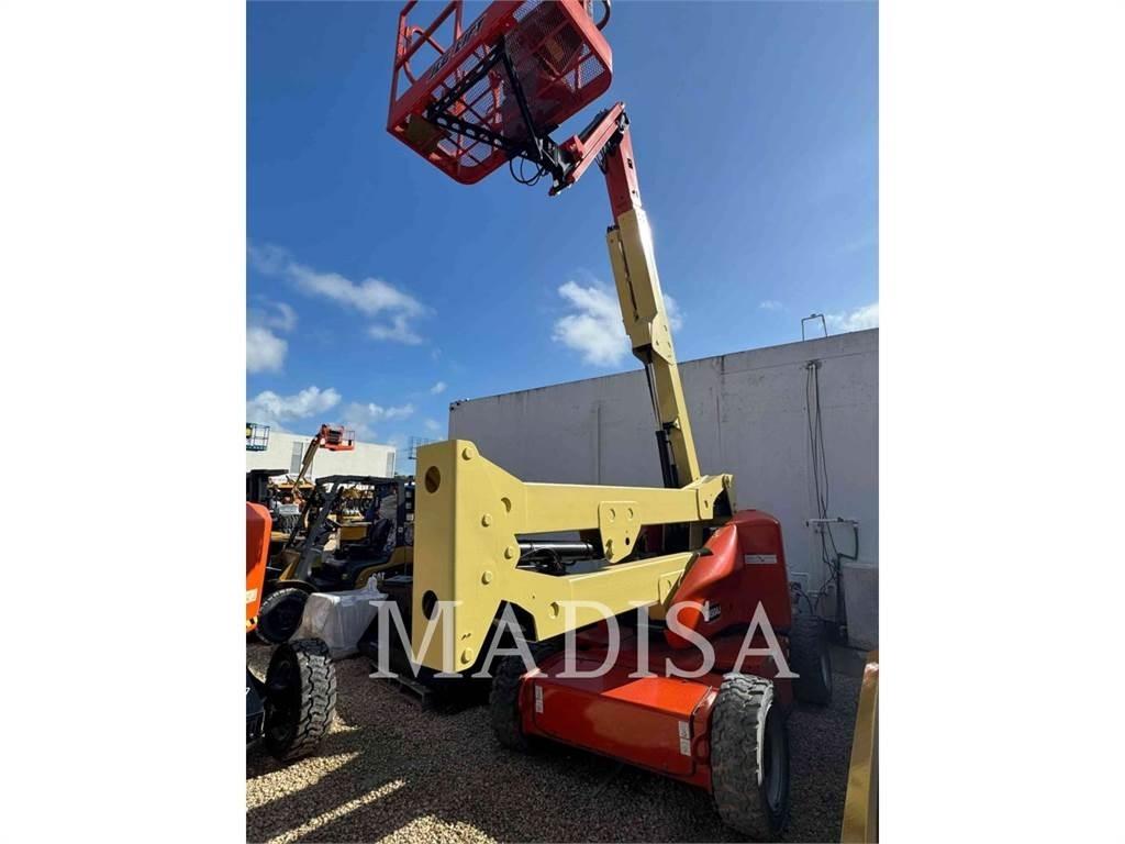 JLG E450AJ Piattaforme a braccio articolato