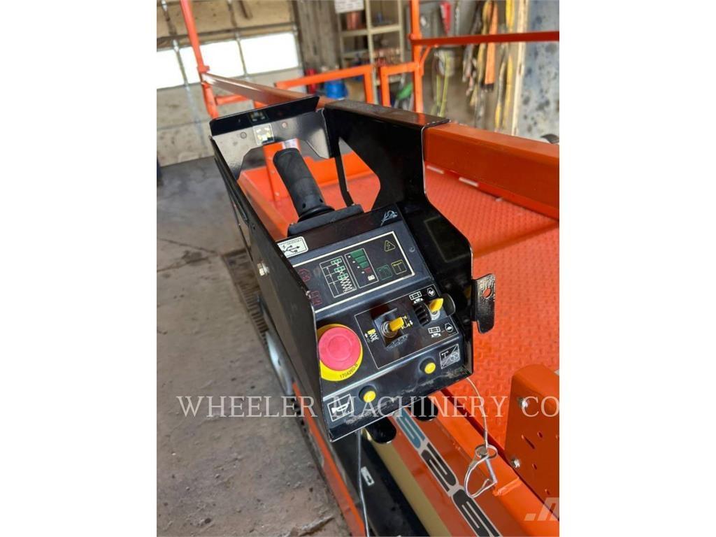 JLG ES2646 Piattaforme a pantografo