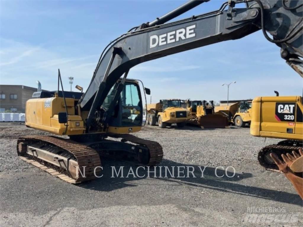 John Deere 210G Escavatori cingolati