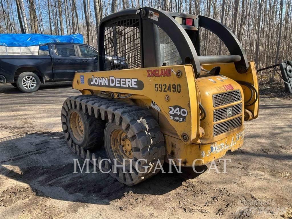 John Deere 240 Mini Pale Gommate