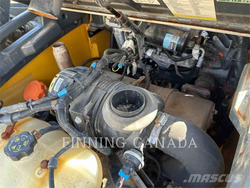 John Deere 324G Mini Pale Gommate