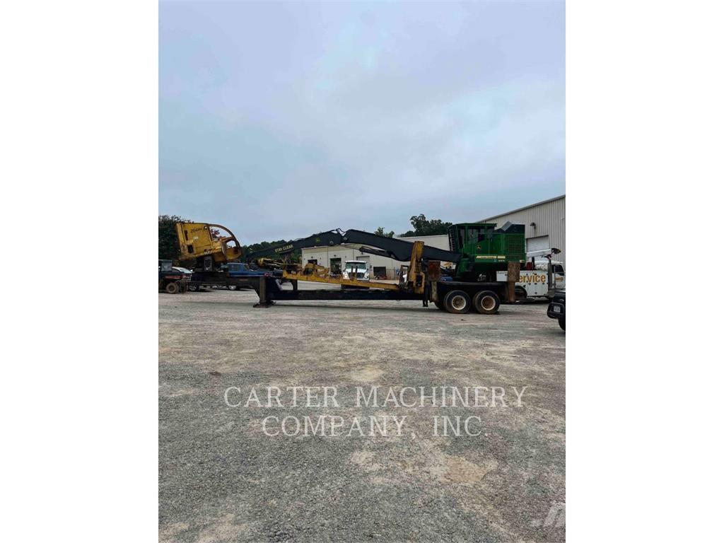 John Deere 437E Caricatronchi con base su rimorchio