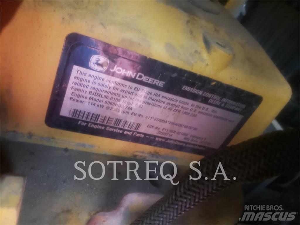 John Deere 524K Pale gommate