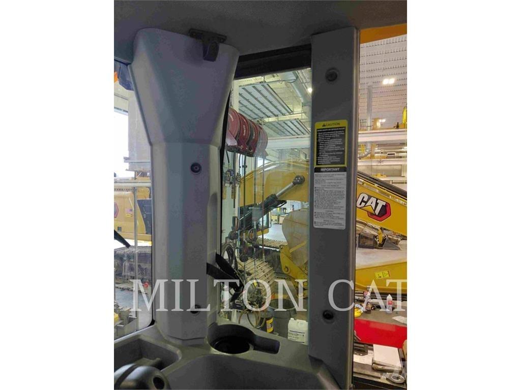 John Deere 524P Pale gommate