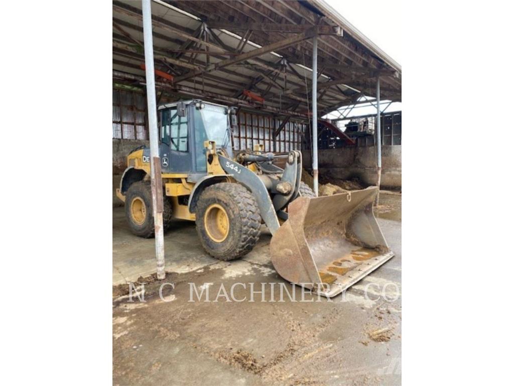 John Deere 544J Pale gommate