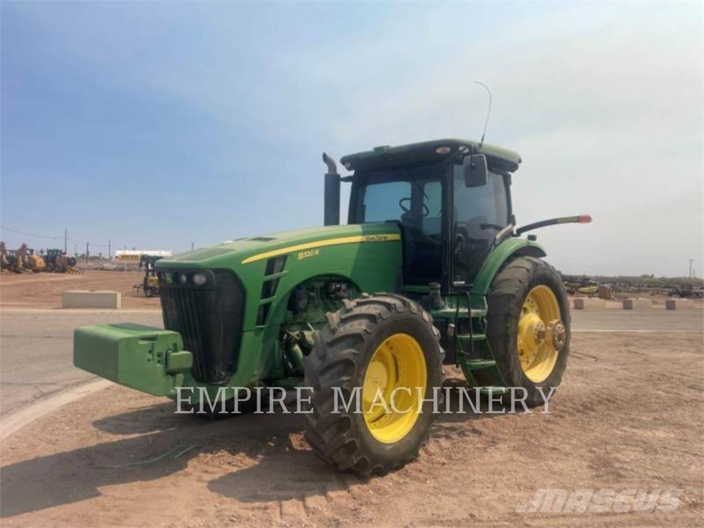 John Deere 8320R Trattori