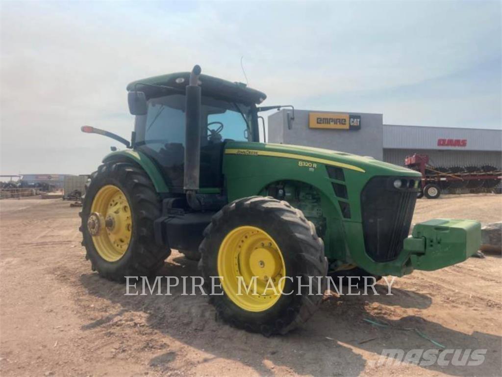 John Deere 8320R Trattori