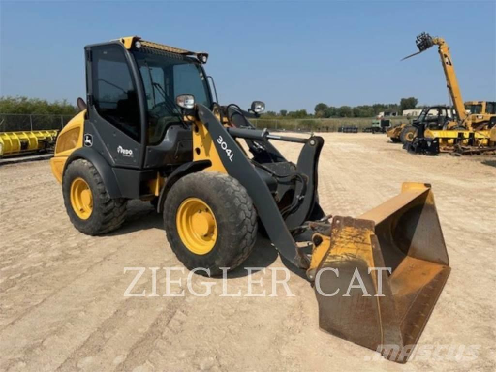 John Deere & CO. 304L Pale gommate