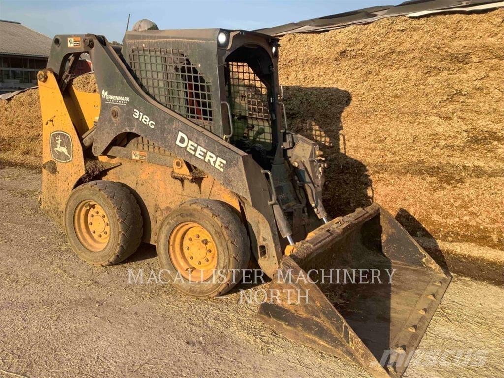 John Deere & CO. 318G Mini Pale Gommate