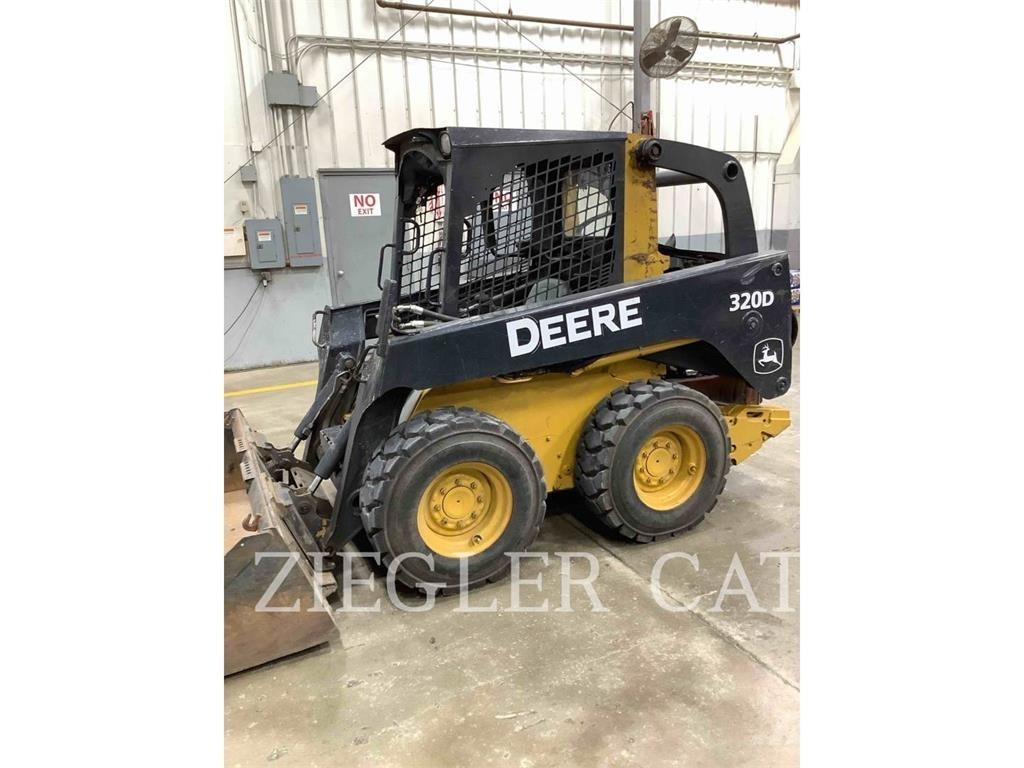 John Deere & CO. 320 D Mini Pale Gommate