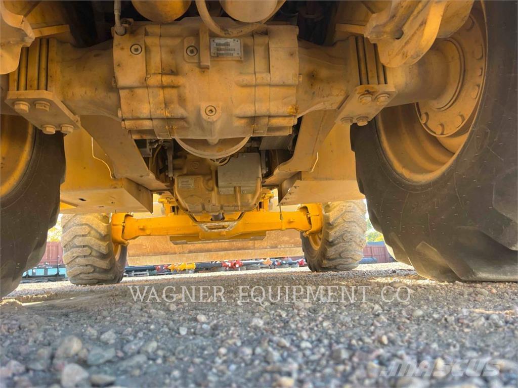 John Deere & CO. 410K TC Terne