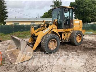 John Deere & CO. 444H Pale gommate