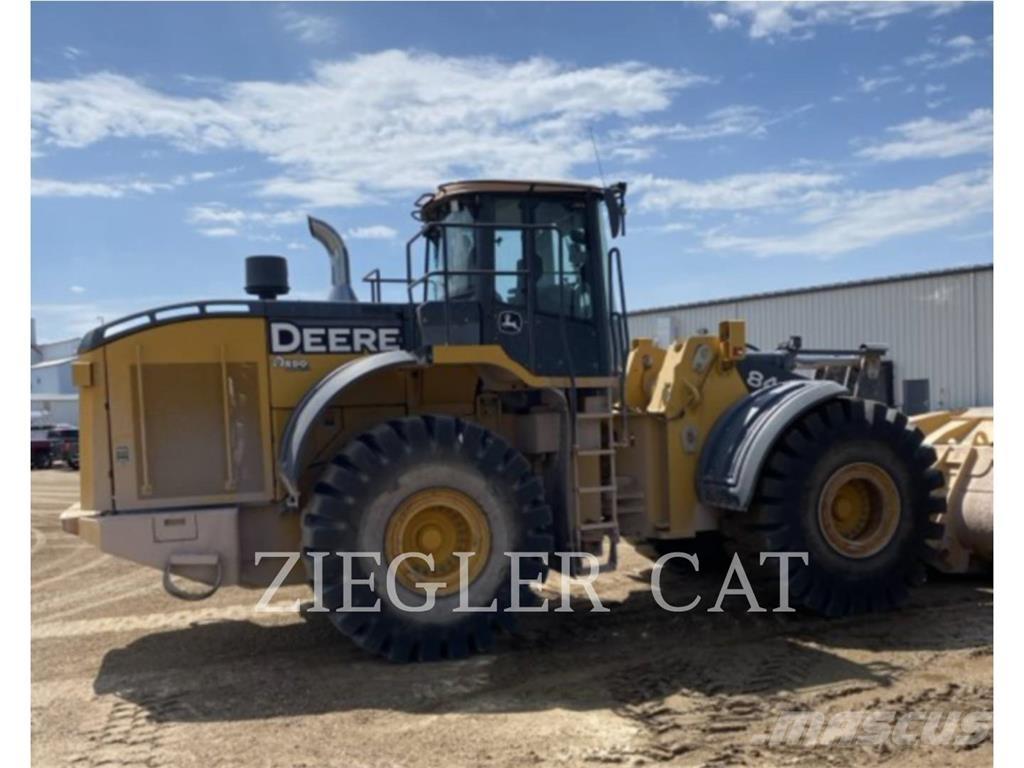 John Deere & CO. 844K Pale gommate