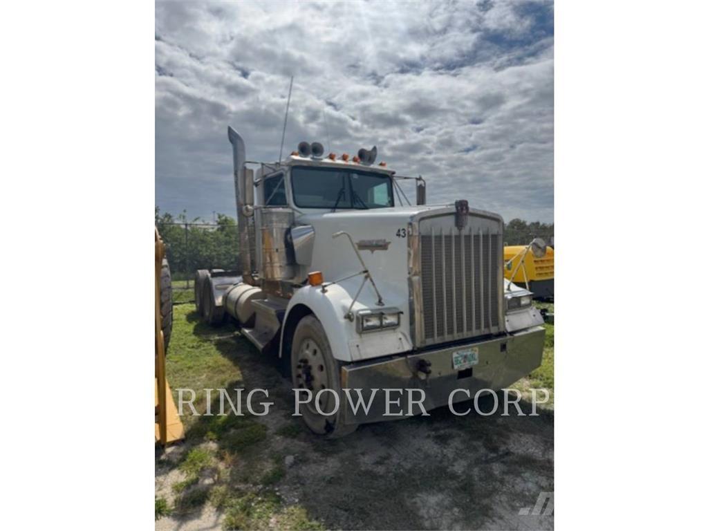 Kenworth W900S Camion altro