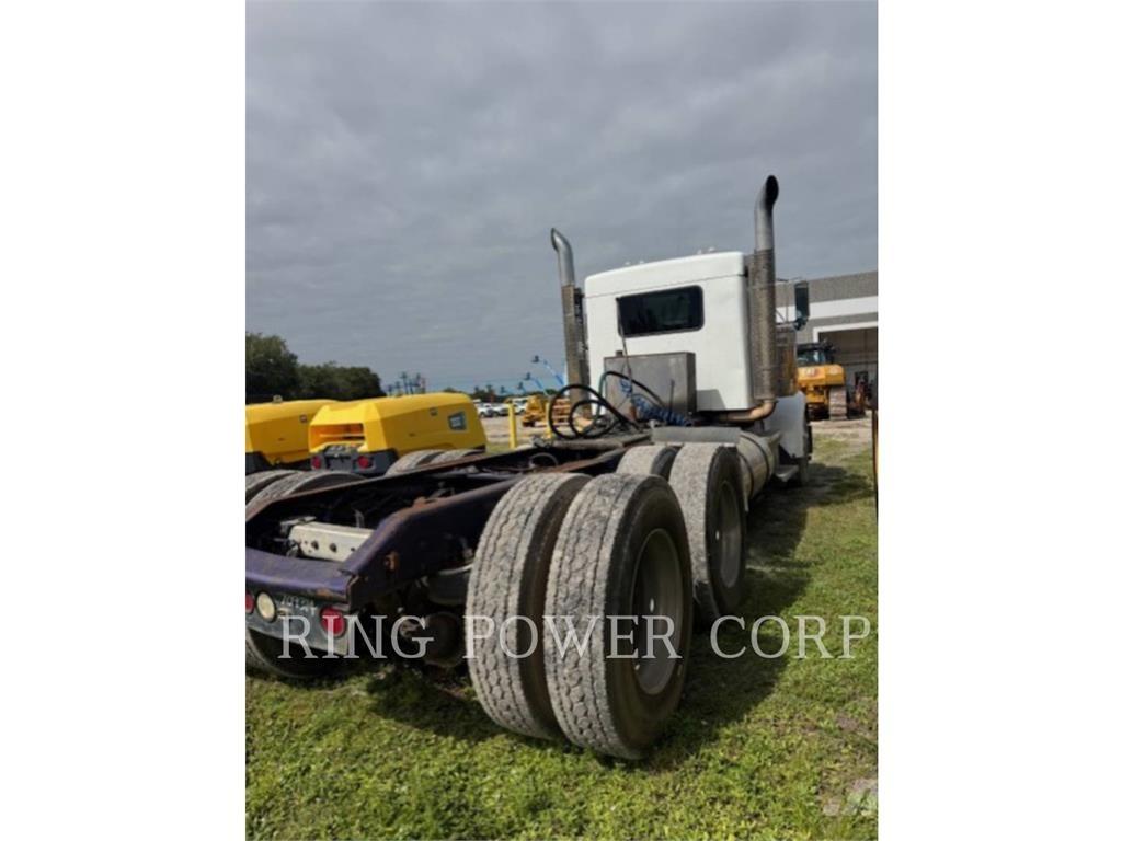 Kenworth W900S Camion altro